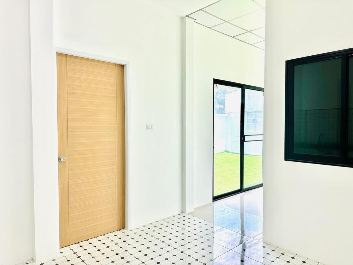 For SaleHouseBang kae, Phetkasem : For Sale Twin house, Soi Petchkasem 94, Weerawat Village , newly renovated , Bang Khae Nuea , Bang Khae , Bangkok , CX-135771