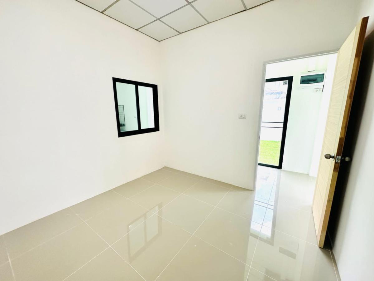 For SaleHouseBang kae, Phetkasem : For Sale Twin house, Soi Petchkasem 94, Weerawat Village , newly renovated , Bang Khae Nuea , Bang Khae , Bangkok , CX-135771