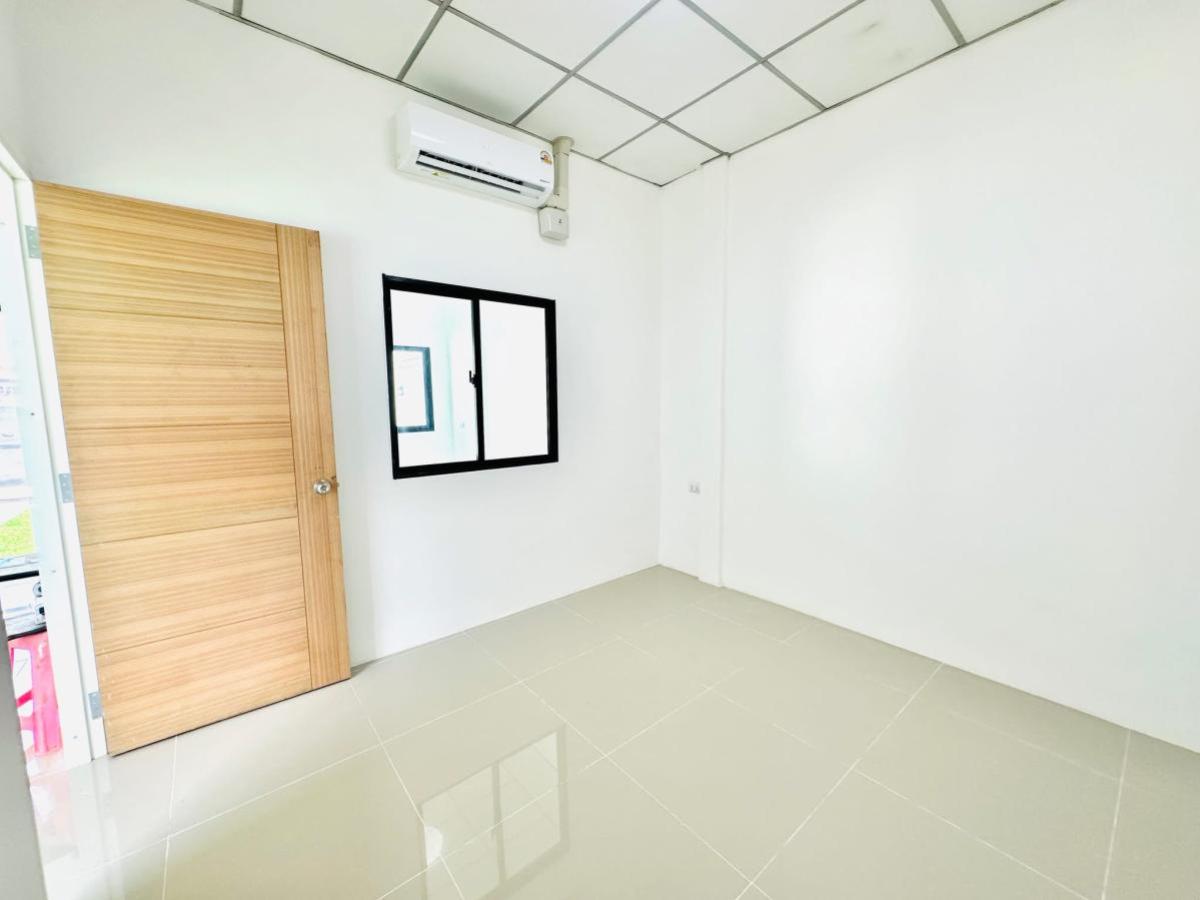 For SaleHouseBang kae, Phetkasem : For Sale Twin house, Soi Petchkasem 94, Weerawat Village , newly renovated , Bang Khae Nuea , Bang Khae , Bangkok , CX-135771