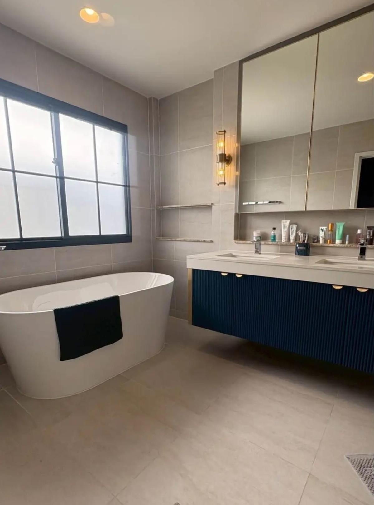 For SaleHouseLadkrabang, Suwannaphum Airport : For Sale House , Setthasiri Bangna - Suvarnabhumi , corner unit , wide frontage , newly renovated , Racha Thewa , Bang Phli , Samut Prakarn , CX-135785