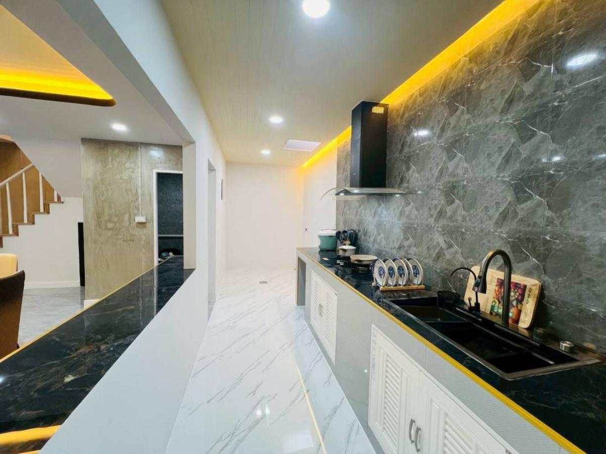 For SaleTownhomePathum Thani,Rangsit, Thammasat : For Sale Townhouse/Townhome  , Baan Pruksa 12 Rangsit-Klong 3 , corner unit , newly renovated , Khlong Sam , khlong Luang , Pathum Thani , CX-135890