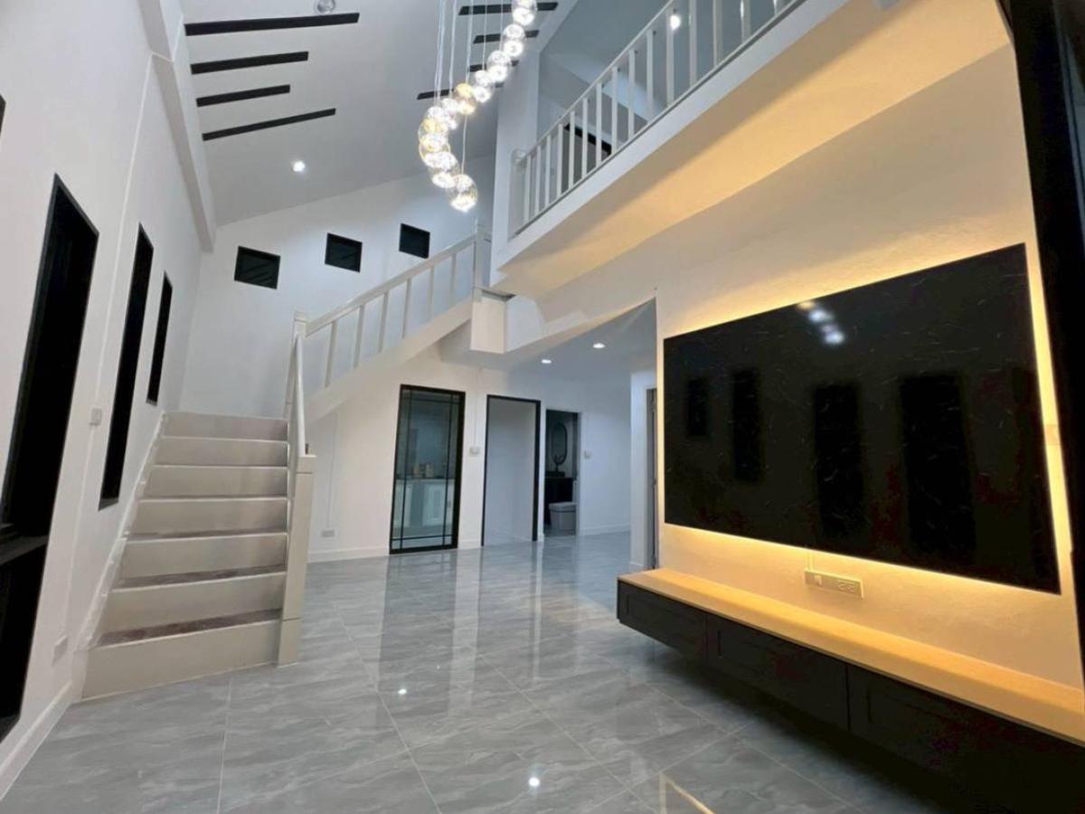 For SaleTownhomePathum Thani,Rangsit, Thammasat : For Sale Townhouse/Townhome  , Baan Wararak Rangsit-Klong 3 , corner unit , newly renovated , Khlong Sam , khlong Luang , Pathum Thani , CX-135906