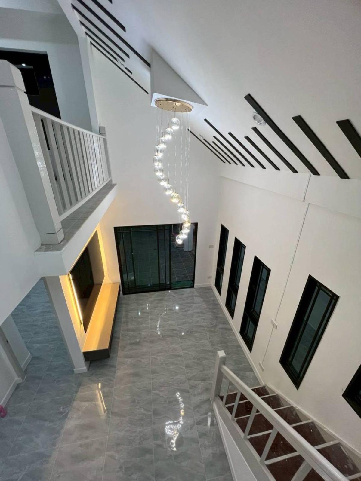 For SaleTownhomePathum Thani,Rangsit, Thammasat : For Sale Townhouse/Townhome  , Baan Wararak Rangsit-Klong 3 , corner unit , newly renovated , Khlong Sam , khlong Luang , Pathum Thani , CX-135906