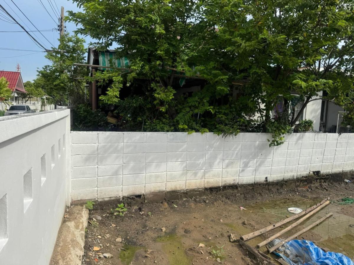 ขายที่ดินนวมินทร์ รามอินทรา : ขายที่ดินเปล่า @นวมินทร์ หน้ากว้าง คลองกุ่ม เขต บึงกุ่ม กรุงเทพ CX-135911