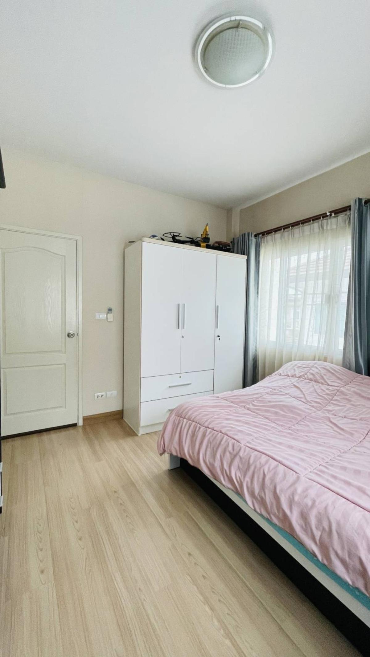 ขายบ้านสมุทรปราการ สำโรง : ขายบ้าน  เลอ นีโอ ศรีนครินทร์ บางเมือง เมืองสมุทรปราการ สมุทรปราการ CX-135747