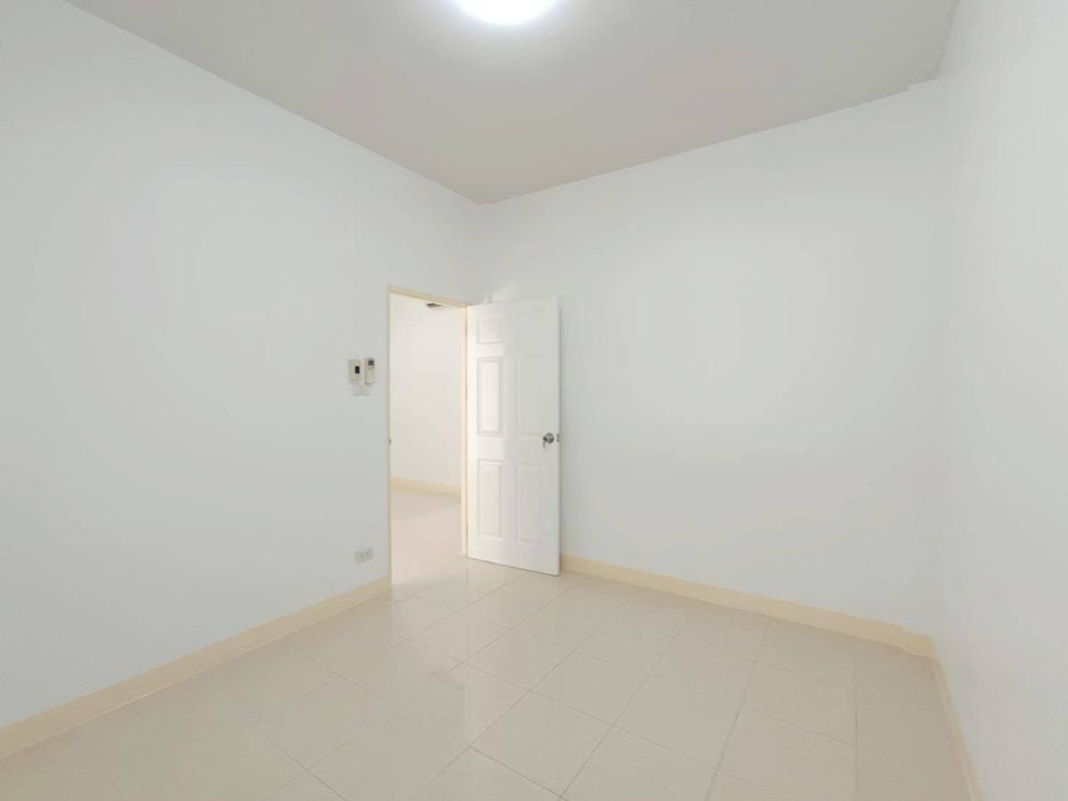 ขายทาวน์โฮมนนทบุรี บางใหญ่ บางบัวทอง : ขายทาวน์เฮ้าส์/ทาวน์โฮม  กมลลักษณ์ 2​ ไทรน้อย ไทรน้อย นนทบุรี CX-135745