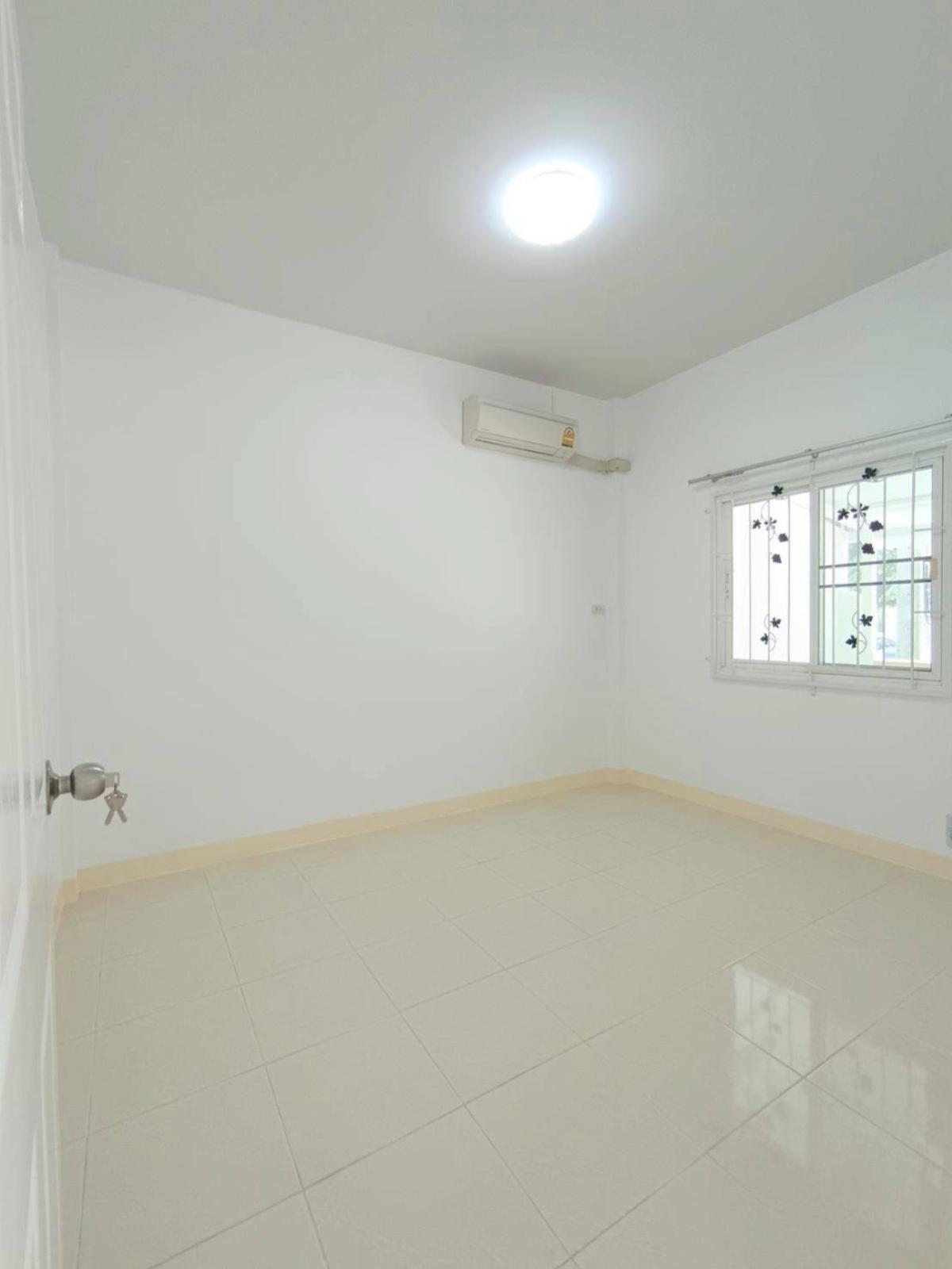 ขายทาวน์โฮมนนทบุรี บางใหญ่ บางบัวทอง : ขายทาวน์เฮ้าส์/ทาวน์โฮม  กมลลักษณ์ 2​ ไทรน้อย ไทรน้อย นนทบุรี CX-135745