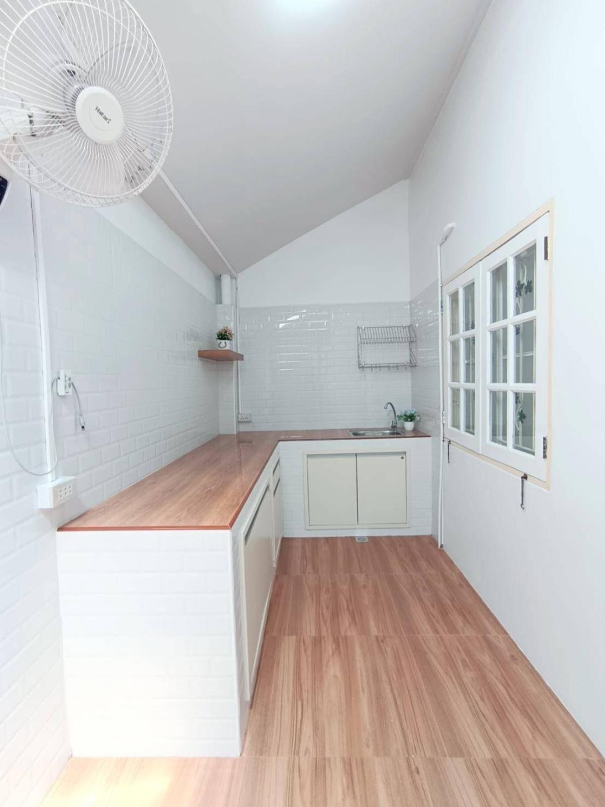 ขายทาวน์โฮมนนทบุรี บางใหญ่ บางบัวทอง : ขายทาวน์เฮ้าส์/ทาวน์โฮม  กมลลักษณ์ 2​ ไทรน้อย ไทรน้อย นนทบุรี CX-135745