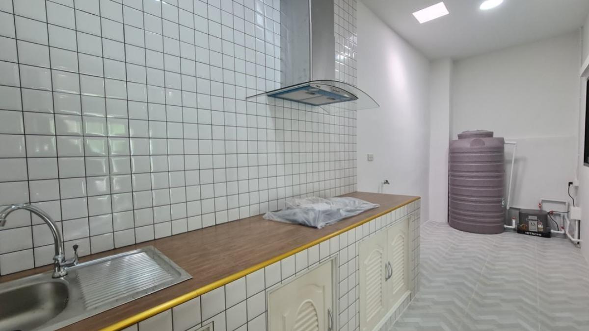 ขายทาวน์โฮมมีนบุรี-ร่มเกล้า : ขายทาวน์เฮ้าส์/ทาวน์โฮม  เมดิโอ้ นิมิตใหม่ รีโนเวทใหม่ ทรายกองดิน เขต คลองสามวา กรุงเทพ CX-135739