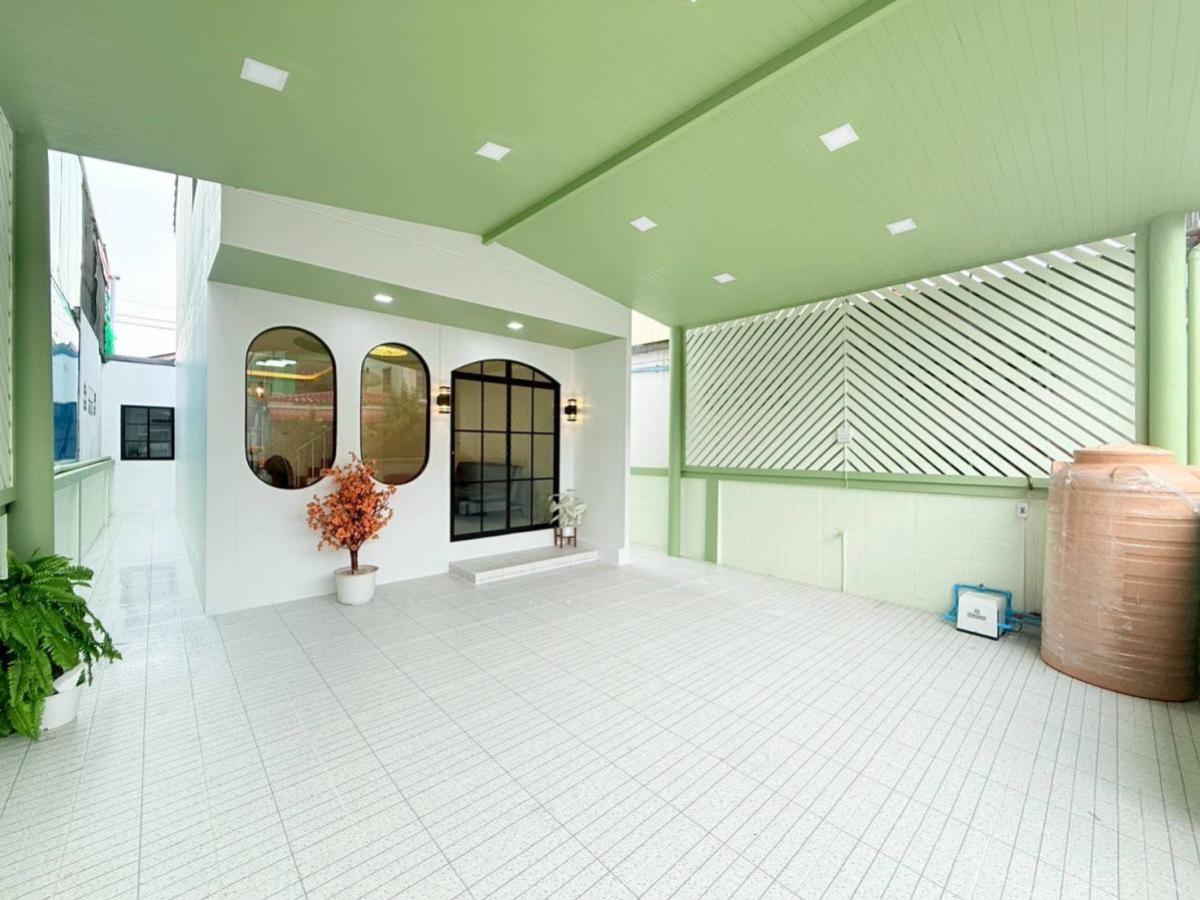 ขายทาวน์โฮมมีนบุรี-ร่มเกล้า : ขายทาวน์เฮ้าส์/ทาวน์โฮม  บ้านกิตติชัยวิลล่า 7 หน้ากว้าง รีโนเวทใหม่ คู้ฝั่งเหนือ เขต หนองจอก กรุงเทพ CX-135715