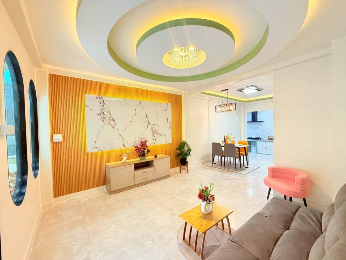 ขายทาวน์โฮมมีนบุรี-ร่มเกล้า : ขายทาวน์เฮ้าส์/ทาวน์โฮม  บ้านกิตติชัยวิลล่า 7 หน้ากว้าง รีโนเวทใหม่ คู้ฝั่งเหนือ เขต หนองจอก กรุงเทพ CX-135715