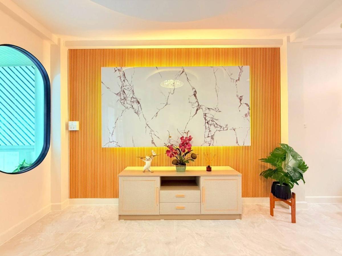 ขายทาวน์โฮมมีนบุรี-ร่มเกล้า : ขายทาวน์เฮ้าส์/ทาวน์โฮม  บ้านกิตติชัยวิลล่า 7 หน้ากว้าง รีโนเวทใหม่ คู้ฝั่งเหนือ เขต หนองจอก กรุงเทพ CX-135715