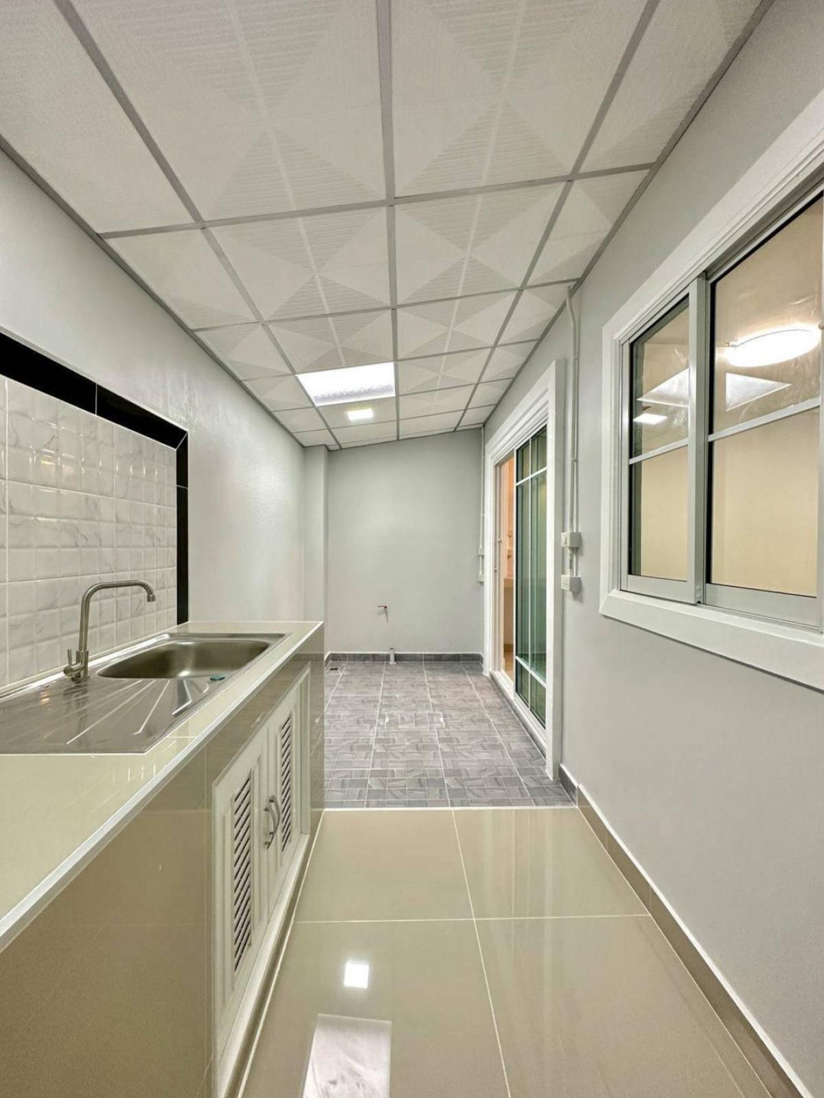 ขายทาวน์โฮมนนทบุรี บางใหญ่ บางบัวทอง : ขายทาวน์เฮ้าส์/ทาวน์โฮม  พฤกษา 18 บางใหญ่ (ซอยเเก้วอินทร์) รีโนเวทใหม่ บางแม่นาง บางใหญ่ นนทบุรี CX-129613