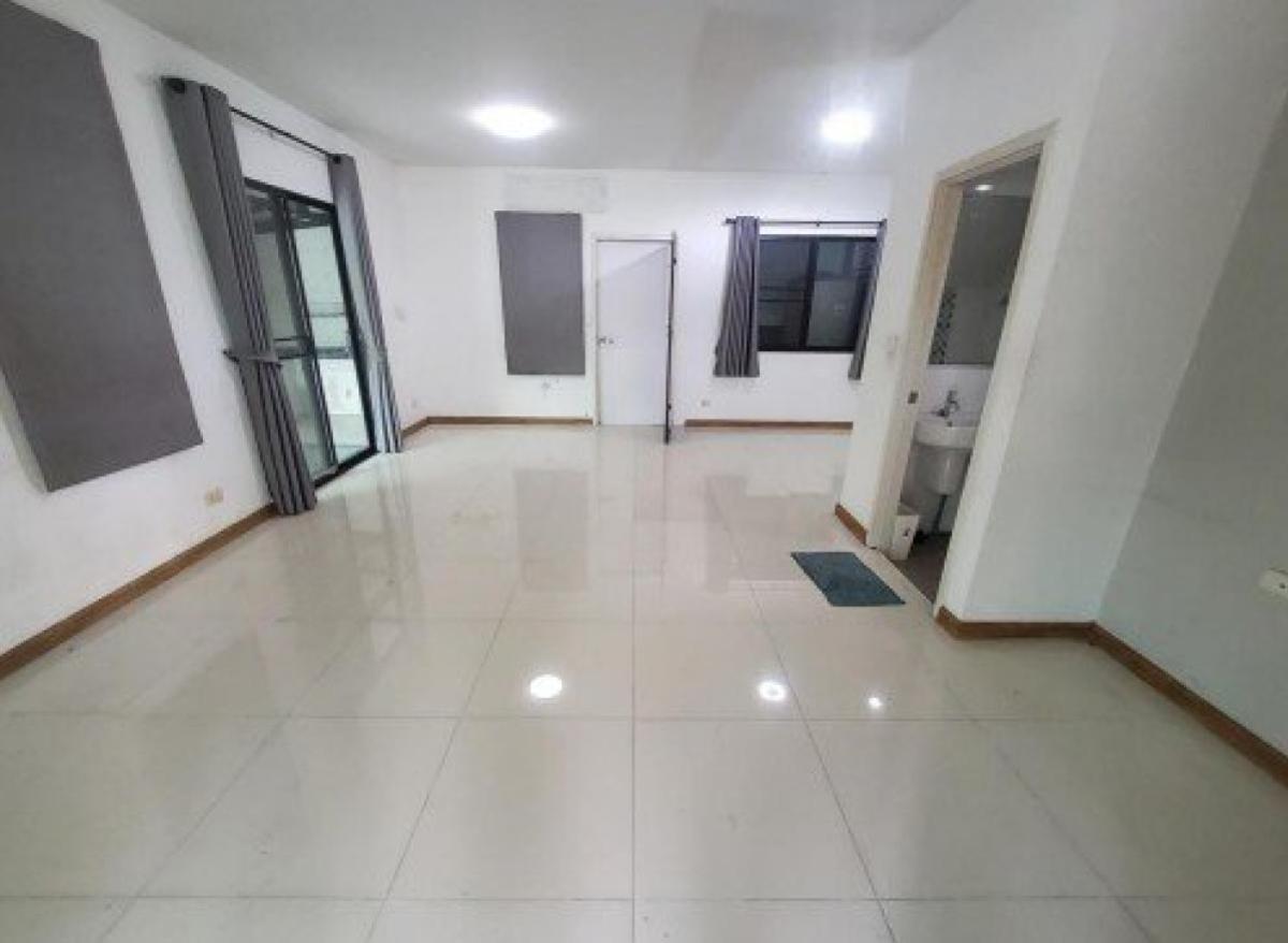 ขายทาวน์โฮมพระราม 5 ราชพฤกษ์ บางกรวย : ขายทาวน์เฮ้าส์/ทาวน์โฮม  เดอะทรัสต์ ราชพฤกษ์-รัตนาธิเบศร์ ห้องมุม หน้ากว้าง บางรักใหญ่ บางบัวทอง นนทบุรี CX-135000