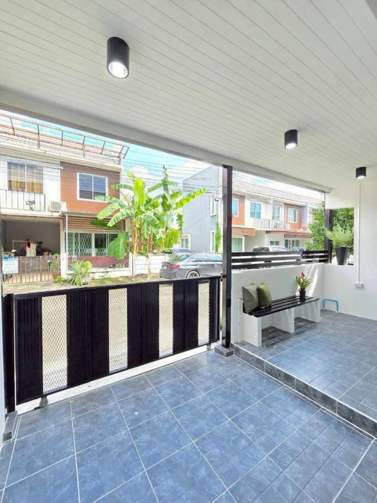 ขายทาวน์โฮมพระราม 5 ราชพฤกษ์ บางกรวย : ขายทาวน์เฮ้าส์/ทาวน์โฮม  อารียา เดอะคัลเลอร์ ติวานนท์ รีโนเวทใหม่ บ้านใหม่ ปากเกร็ด นนทบุรี CX-135528