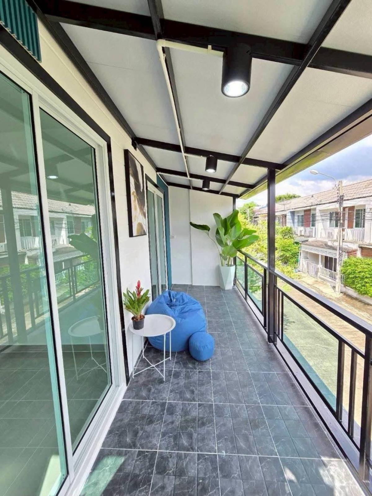 ขายทาวน์โฮมพระราม 5 ราชพฤกษ์ บางกรวย : ขายทาวน์เฮ้าส์/ทาวน์โฮม  อารียา เดอะคัลเลอร์ ติวานนท์ รีโนเวทใหม่ บ้านใหม่ ปากเกร็ด นนทบุรี CX-135528