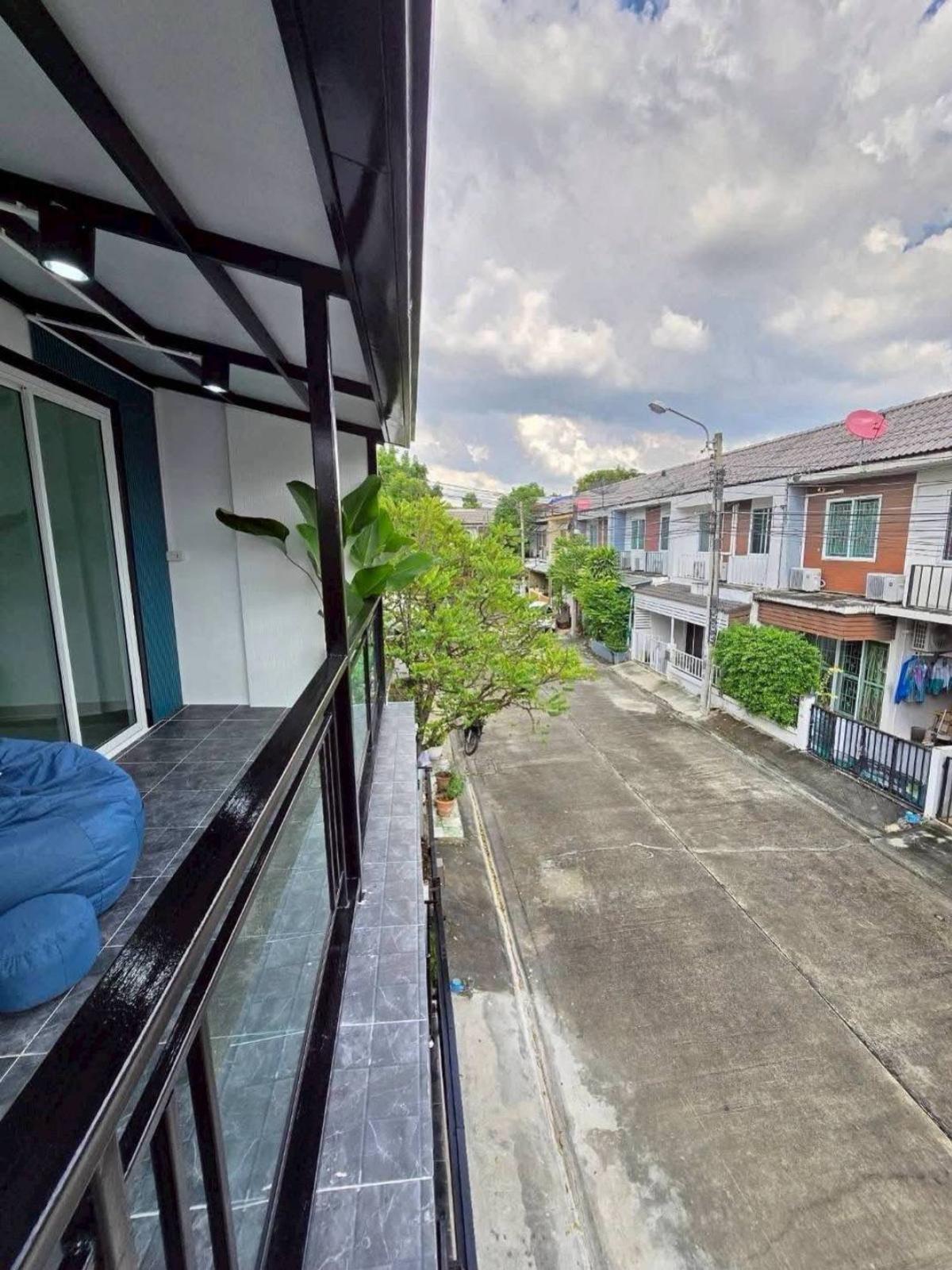 ขายทาวน์โฮมพระราม 5 ราชพฤกษ์ บางกรวย : ขายทาวน์เฮ้าส์/ทาวน์โฮม  อารียา เดอะคัลเลอร์ ติวานนท์ รีโนเวทใหม่ บ้านใหม่ ปากเกร็ด นนทบุรี CX-135528