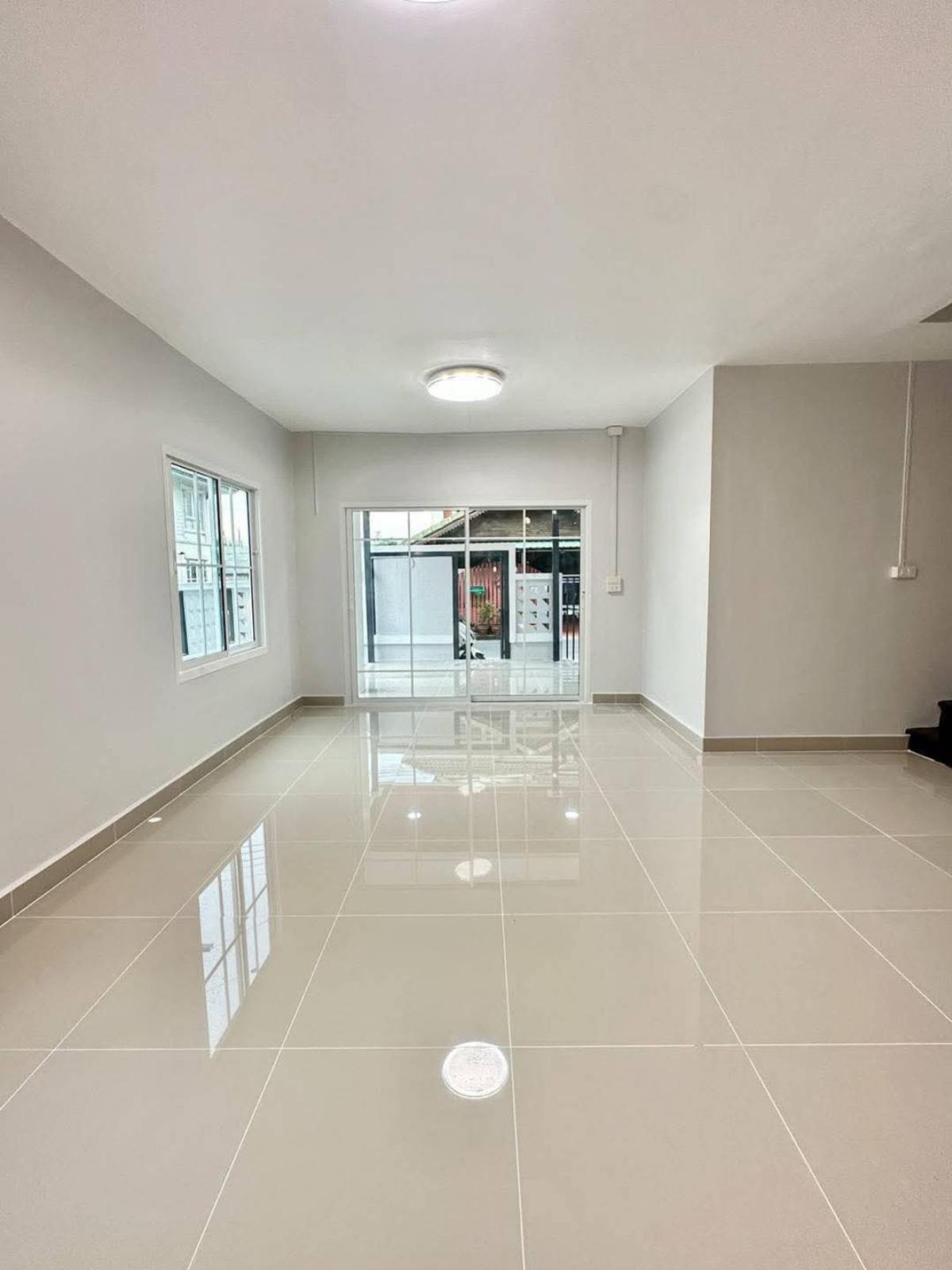 ขายทาวน์โฮมนนทบุรี บางใหญ่ บางบัวทอง : ขายทาวน์เฮ้าส์/ทาวน์โฮม  บ้านพฤกษา 14 เอ บางบัวทอง ห้องมุม หน้ากว้าง รีโนเวทใหม่ บางคูรัด บางบัวทอง นนทบุรี CX-133678