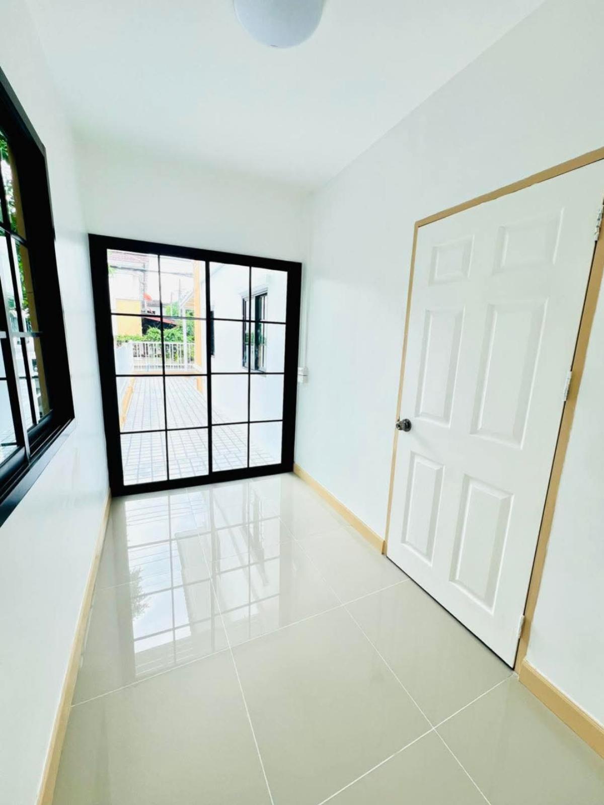 ขายทาวน์โฮมพระราม 5 ราชพฤกษ์ บางกรวย : ขายทาวน์เฮ้าส์/ทาวน์โฮม  พฤกษาวิลล์ 19 วงแหวน - ปิ่นเกล้า ห้องมุม รีโนเวทใหม่ ปลายบาง บางกรวย นนทบุรี CX-131877