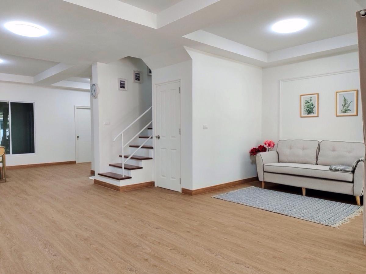 ขายทาวน์โฮมสมุทรปราการ สำโรง : ขายทาวน์เฮ้าส์/ทาวน์โฮม เดอะ ไลฟ์ บางนา MRT-ศรีเอี่ยม (สายสีเหลือง) บางพลีใหญ่ บางพลี สมุทรปราการ CX-135452