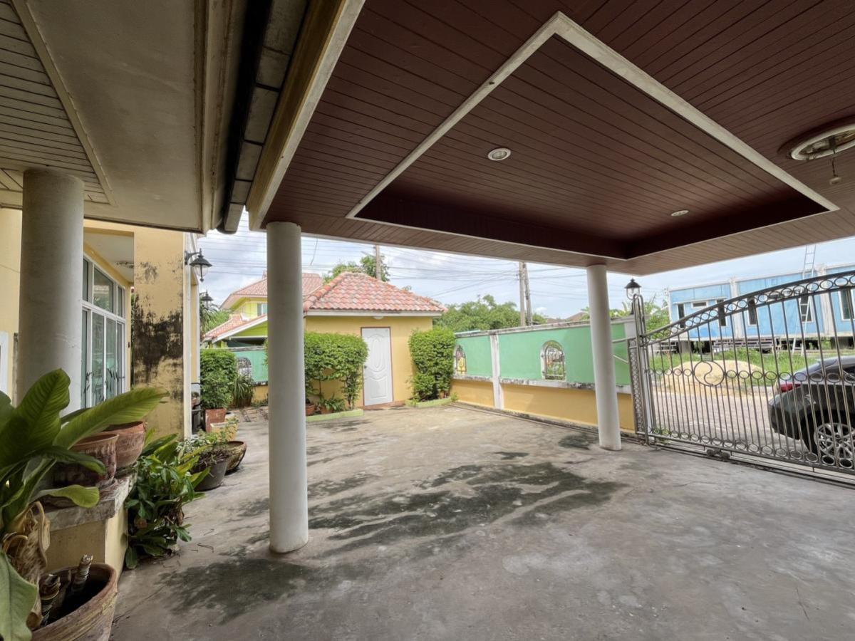 For SaleHousePhutthamonthon, Salaya : For Sale House , Bhudhani Village , corner unit , Bang Krathuek , Sam Phran , Nakhon Pathom , CX-135524