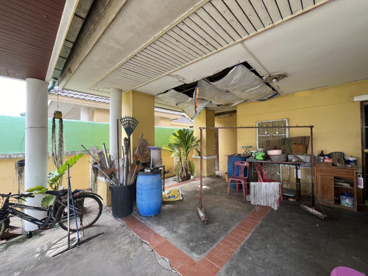 For SaleHousePhutthamonthon, Salaya : For Sale House , Bhudhani Village , corner unit , Bang Krathuek , Sam Phran , Nakhon Pathom , CX-135524