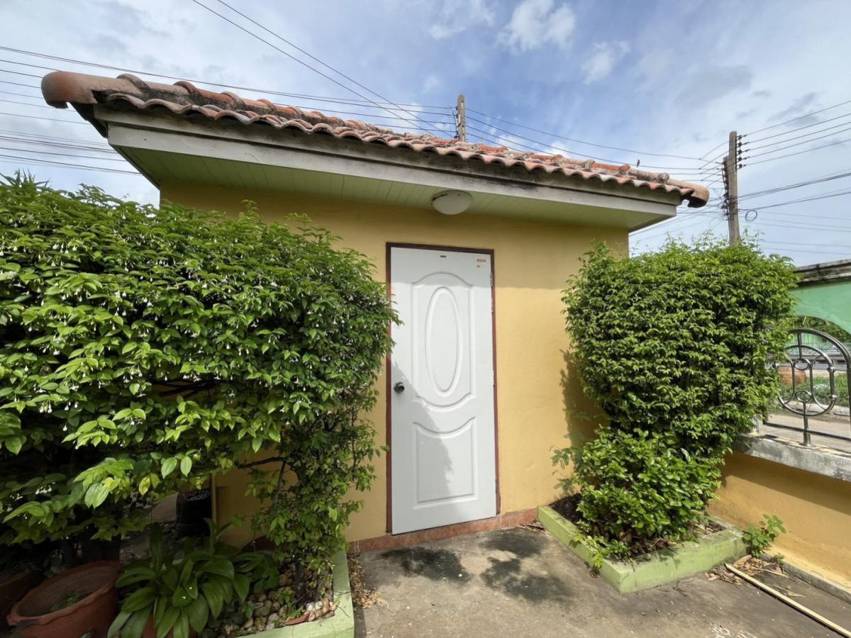 For SaleHousePhutthamonthon, Salaya : For Sale House , Bhudhani Village , corner unit , Bang Krathuek , Sam Phran , Nakhon Pathom , CX-135524