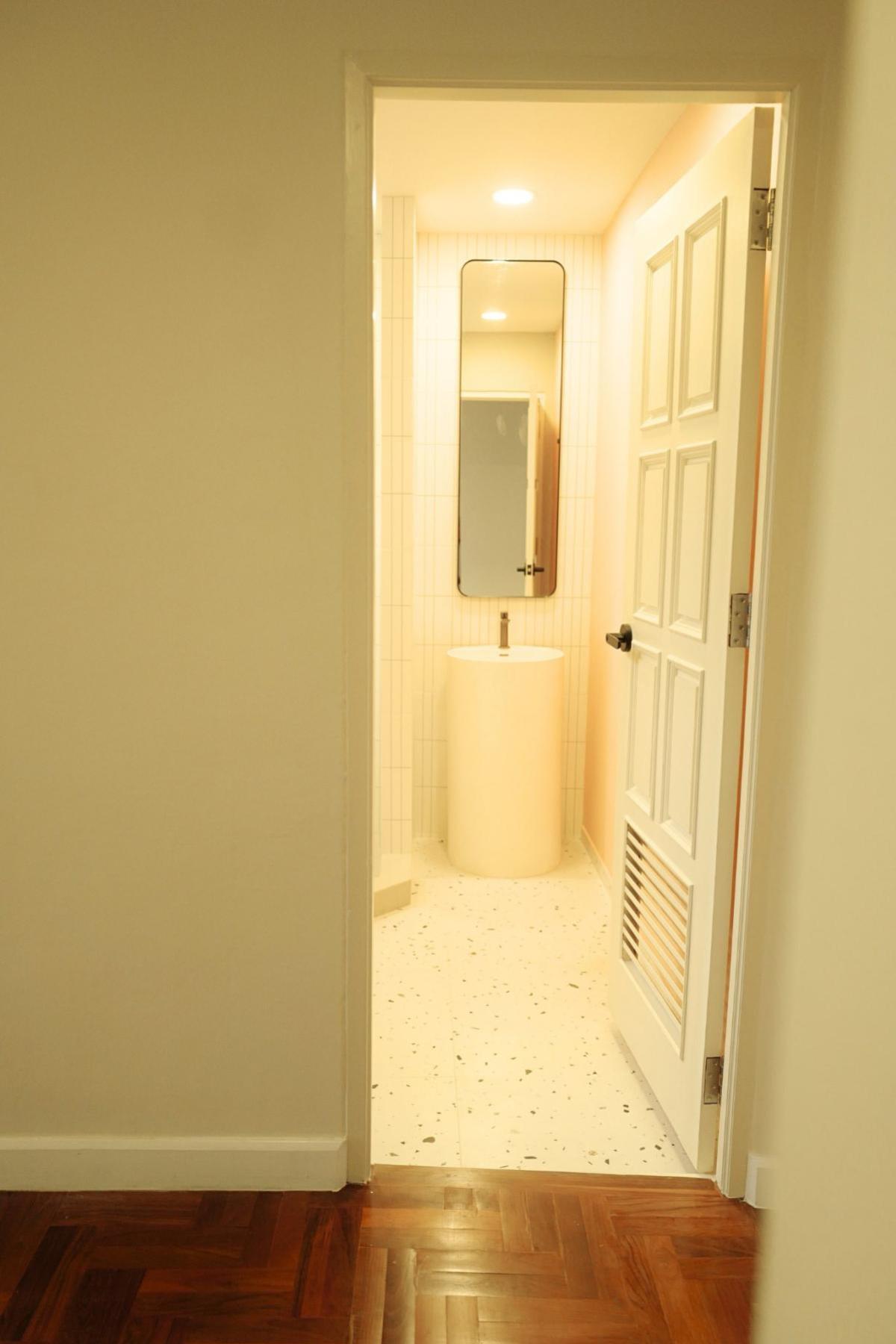 ขายทาวน์โฮมโชคชัย4 ลาดพร้าว71 : ขายทาวน์โฮมลาดพร้าว 35 รีโนเวทใหม่  แขวงจันทรเกษม เขต จตุจักร กรุงเทพ CX-135477