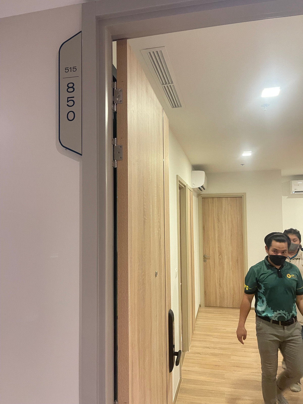 ขายคอนโดราชเทวี พญาไท : ขายดาวน์ 13.5ลบ. คอนโด2นอน2น้ำ 101ตรม. ระเบียงหันทิศตะวันออก+Openwell ชั้น19 