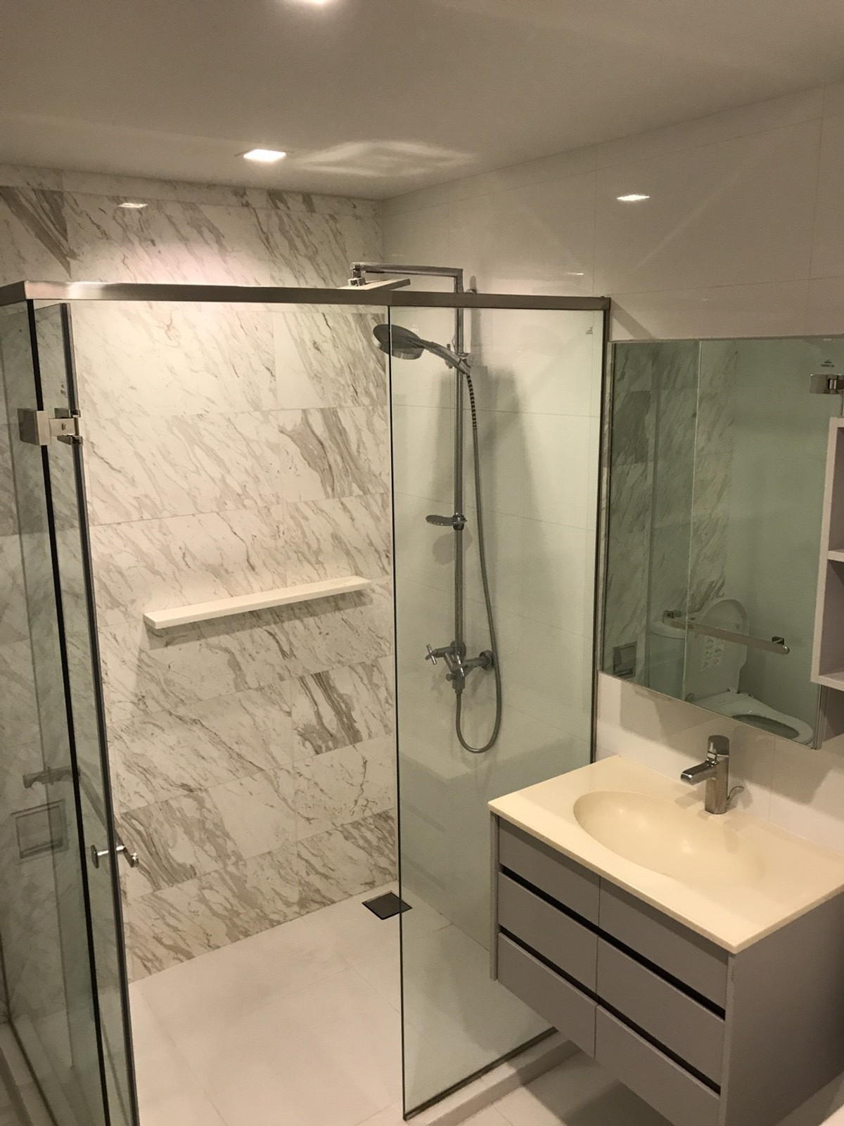 For RentCondoSukhumvit, Asoke, Thonglor : !! Beautiful room for rent, Condo HQ Thonglor, near BTS Thonglor.