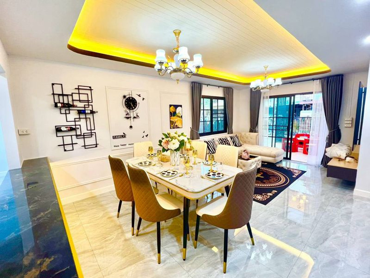 For SaleTownhomePathum Thani,Rangsit, Thammasat : 2-story townhouse for sale, Pruksa Village 12 (Rangsit-Khlong 3), near Future Park Rangsit, area 26.9 square wah, 3 bedrooms, Rangsit-Nakhon Nayok Road, Khlong Sam Subdistrict, Khlong Luang District, Pathum Thani.