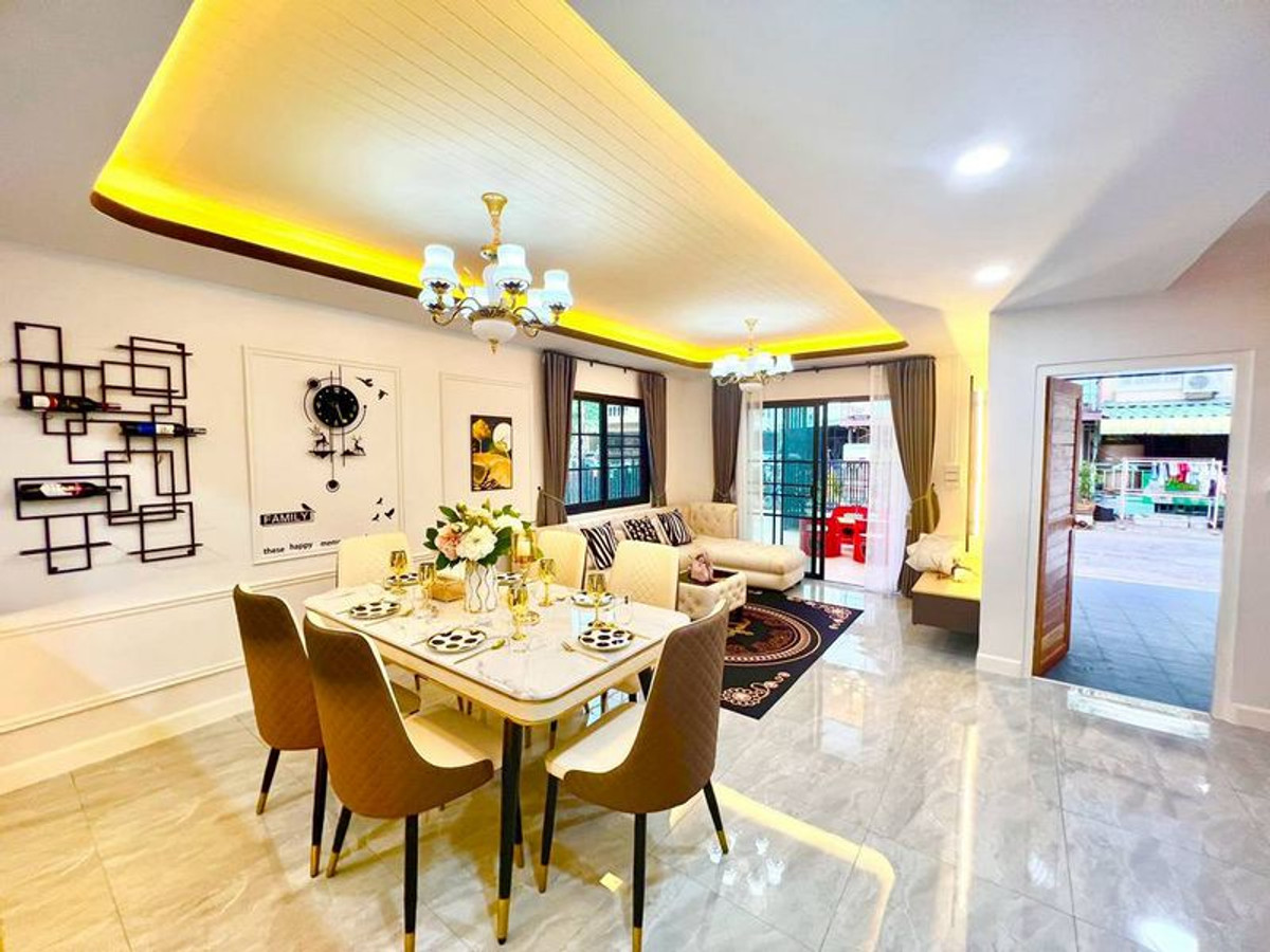 For SaleTownhomePathum Thani,Rangsit, Thammasat : 2-story townhouse for sale, Pruksa Village 12 (Rangsit-Khlong 3), near Future Park Rangsit, area 26.9 square wah, 3 bedrooms, Rangsit-Nakhon Nayok Road, Khlong Sam Subdistrict, Khlong Luang District, Pathum Thani.