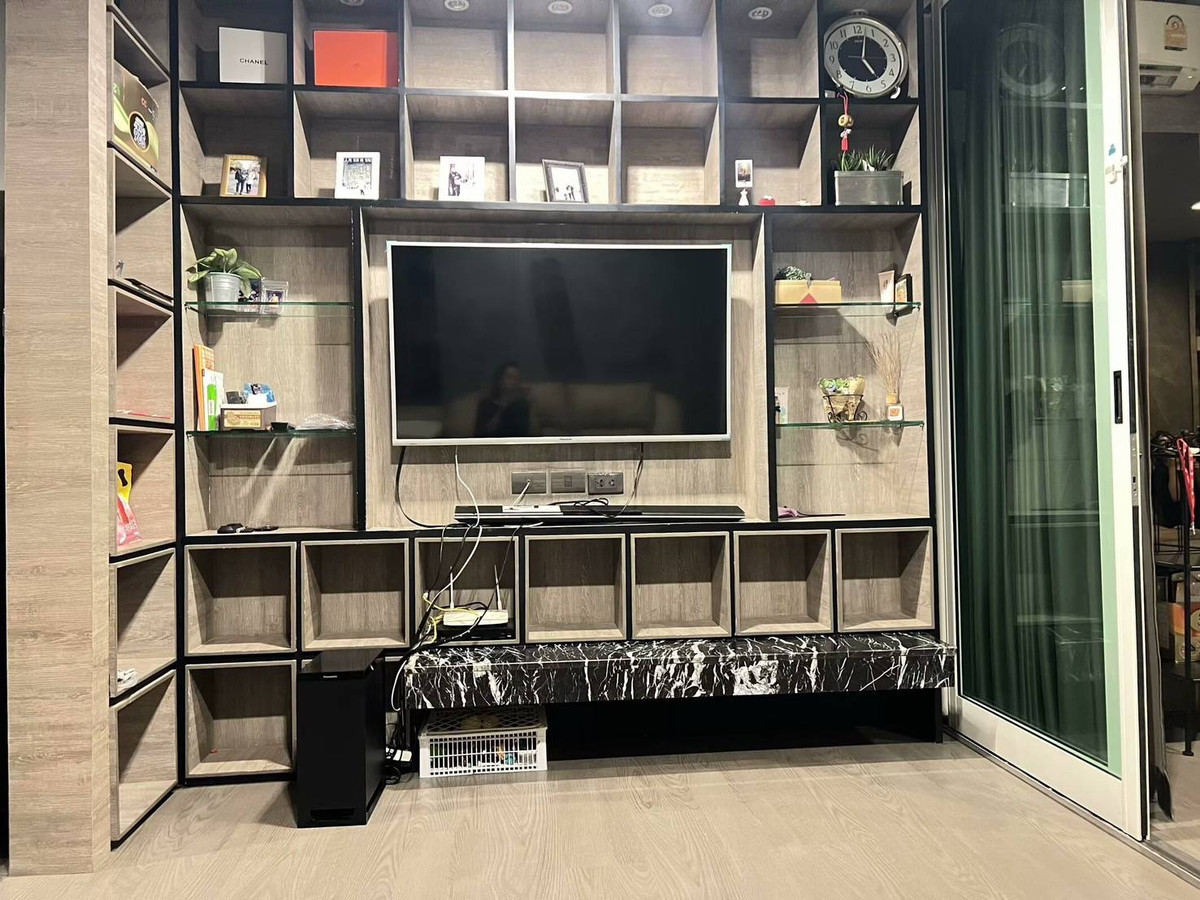 For RentCondoRama9, Petchburi, RCA : Condo for rent A Space ID Asoke-Ratchada (A Space ID Asoke-Ratchada) 1 bedroom, BTS Rama 9, has automatic parking.