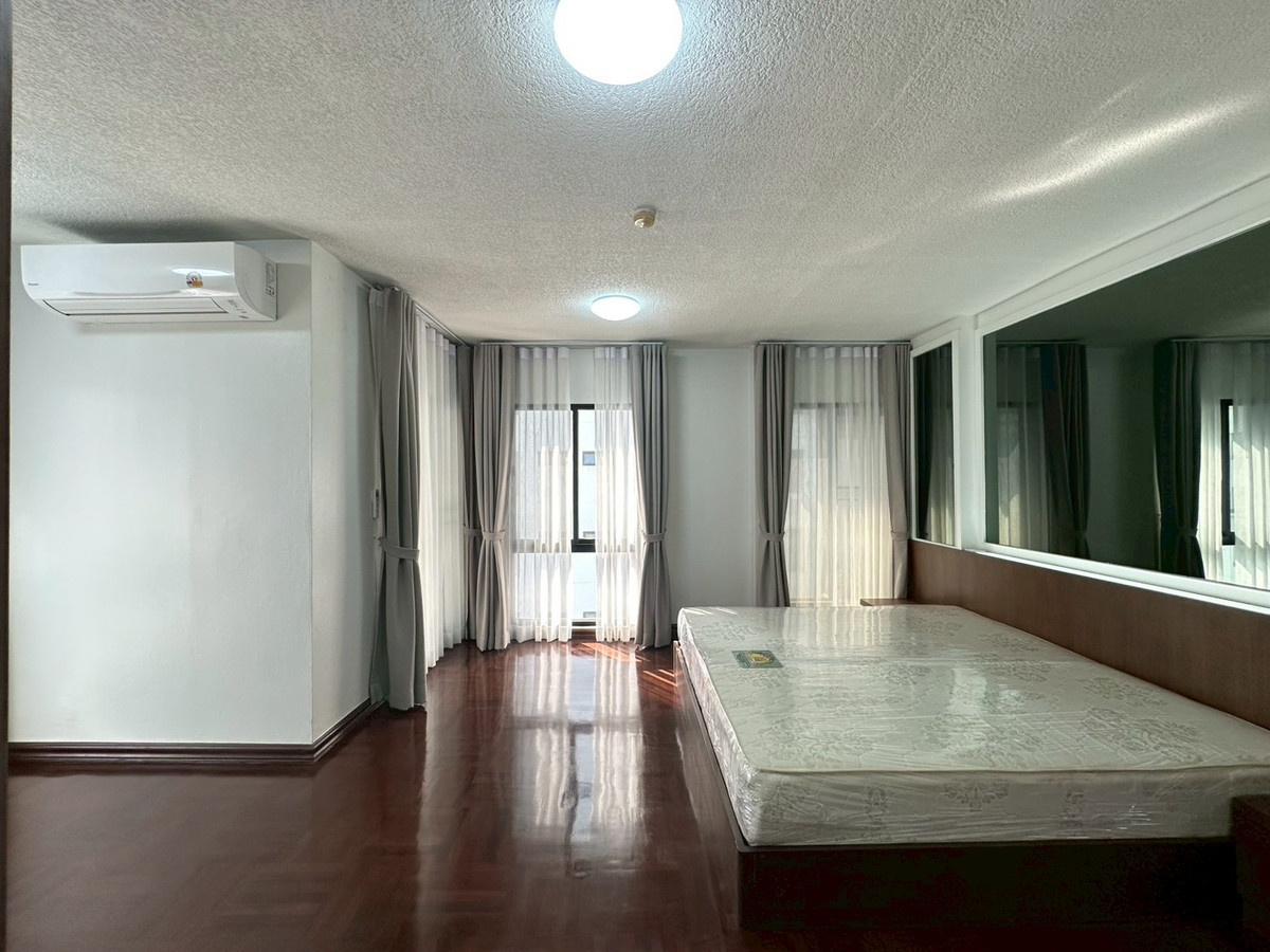 ให้เช่าคอนโดวิทยุ ชิดลม หลังสวน : 🎈Pet friendly Condo for rent in Langsuan area! 3 bedroom 3 bathroom fully furnished huge size 250 sq.m near BTS Chidlom