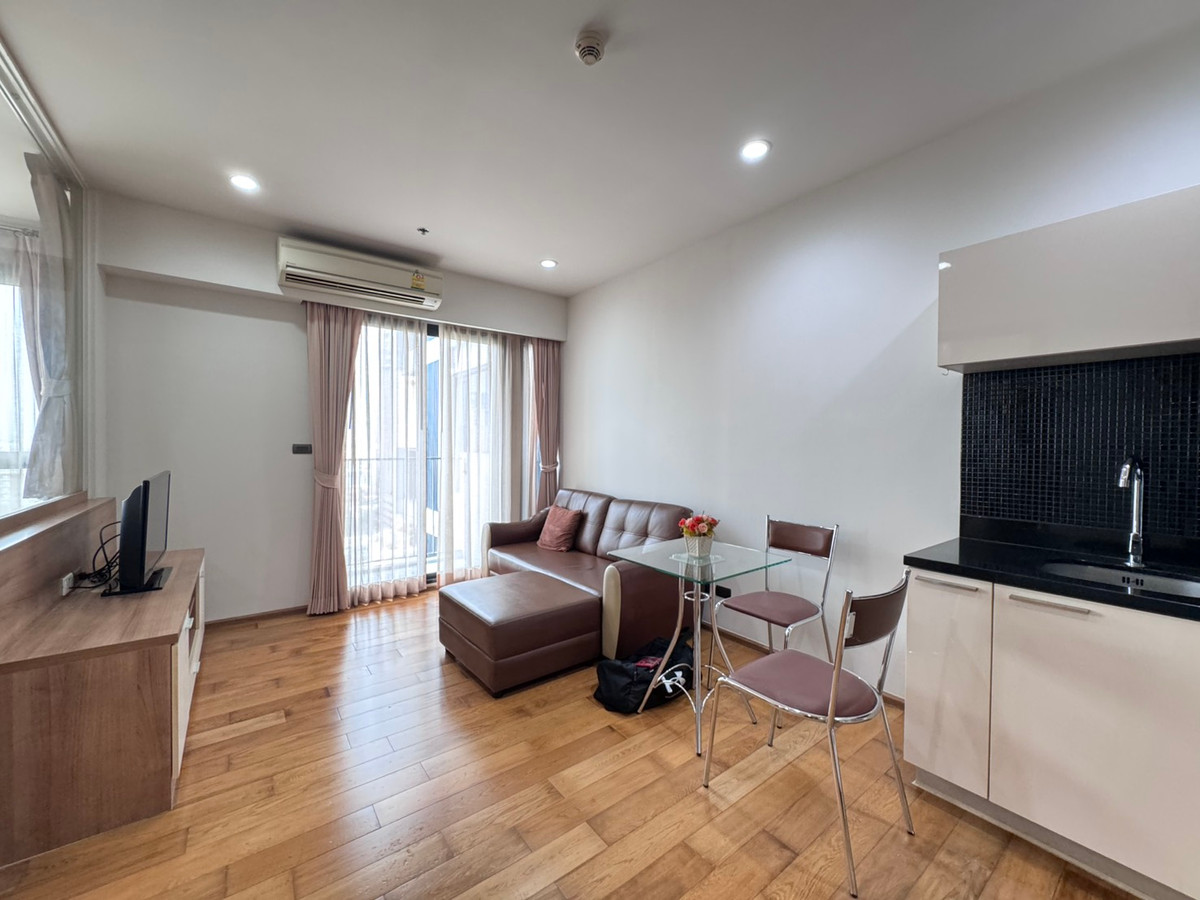 For RentCondoWongwianyai, Charoennakor : Fuse Sathorn Taksin, next to BTS Wongwian Yai, 1 bedroom, available for rent, 13,000/month, beautiful room, ready to move in!