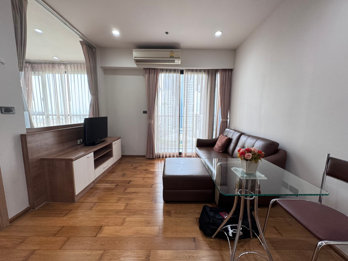 For RentCondoWongwianyai, Charoennakor : Fuse Sathorn Taksin, next to BTS Wongwian Yai, 1 bedroom, available for rent, 13,000/month, beautiful room, ready to move in!
