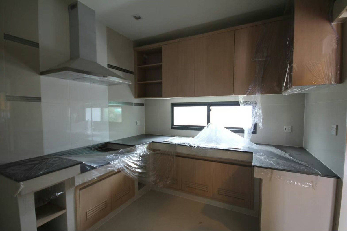 ขายบ้านพัฒนาการ ศรีนครินทร์ : เศรษฐสิริ ศรีนครินทร์ – พระราม 9 / 5 ห้องนอน (ขาย), Setthasiri Srinakarindra - Rama 9 / 5 Bedrooms (FOR SALE) BZD037