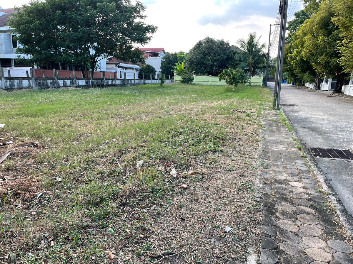 For SaleLandBangna, Bearing, Lasalle : Empty land for sale, Krisada Nakhon 21, Bangna, Trat, km. 6.5, near Mega Bangna, Suvarnabhumi Airport, size 120 sq m.