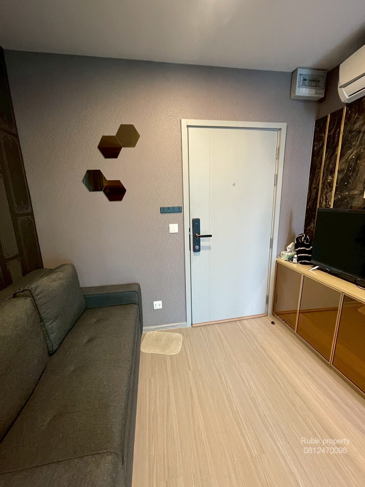 For SaleCondoRama9, Petchburi, RCA : 🏙️✨ RB1379 Condo for sale Aspire Asoke - Ratchada (MRT Rama 9) ✨🏙️ Empty room, no tenants attached. Ready to sell immediately!