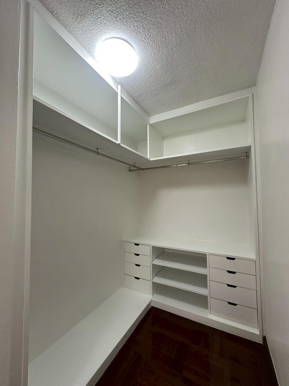 ให้เช่าคอนโดวิทยุ ชิดลม หลังสวน : 🎈Pet friendly Condo for rent in Langsuan area! 3 bedroom 3 bathroom fully furnished huge size 250 sq.m near BTS Chidlom