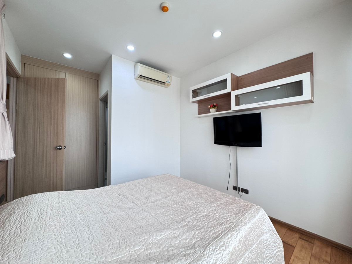 For RentCondoWongwianyai, Charoennakor : Fuse Sathorn Taksin, next to BTS Wongwian Yai, 1 bedroom, available for rent, 13,000/month, beautiful room, ready to move in!