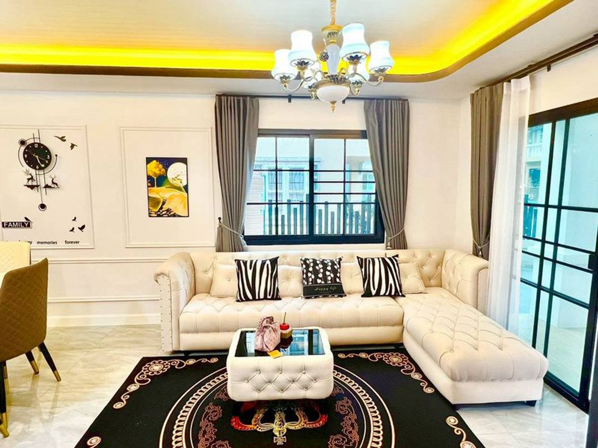 For SaleTownhomePathum Thani,Rangsit, Thammasat : 2-story townhouse for sale, Pruksa Village 12 (Rangsit-Khlong 3), near Future Park Rangsit, area 26.9 square wah, 3 bedrooms, Rangsit-Nakhon Nayok Road, Khlong Sam Subdistrict, Khlong Luang District, Pathum Thani.