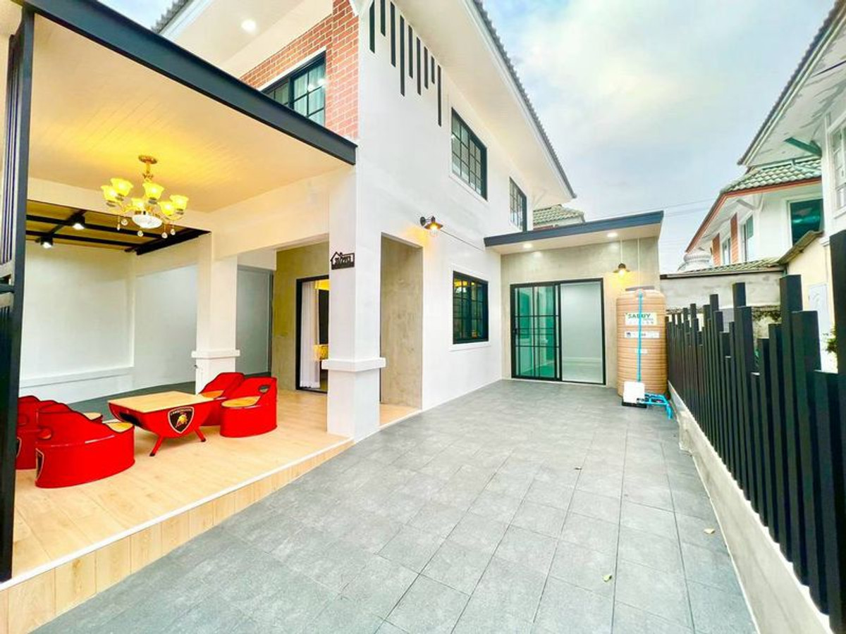 For SaleTownhomePathum Thani,Rangsit, Thammasat : 2-story townhouse for sale, Pruksa Village 12 (Rangsit-Khlong 3), near Future Park Rangsit, area 26.9 square wah, 3 bedrooms, Rangsit-Nakhon Nayok Road, Khlong Sam Subdistrict, Khlong Luang District, Pathum Thani.