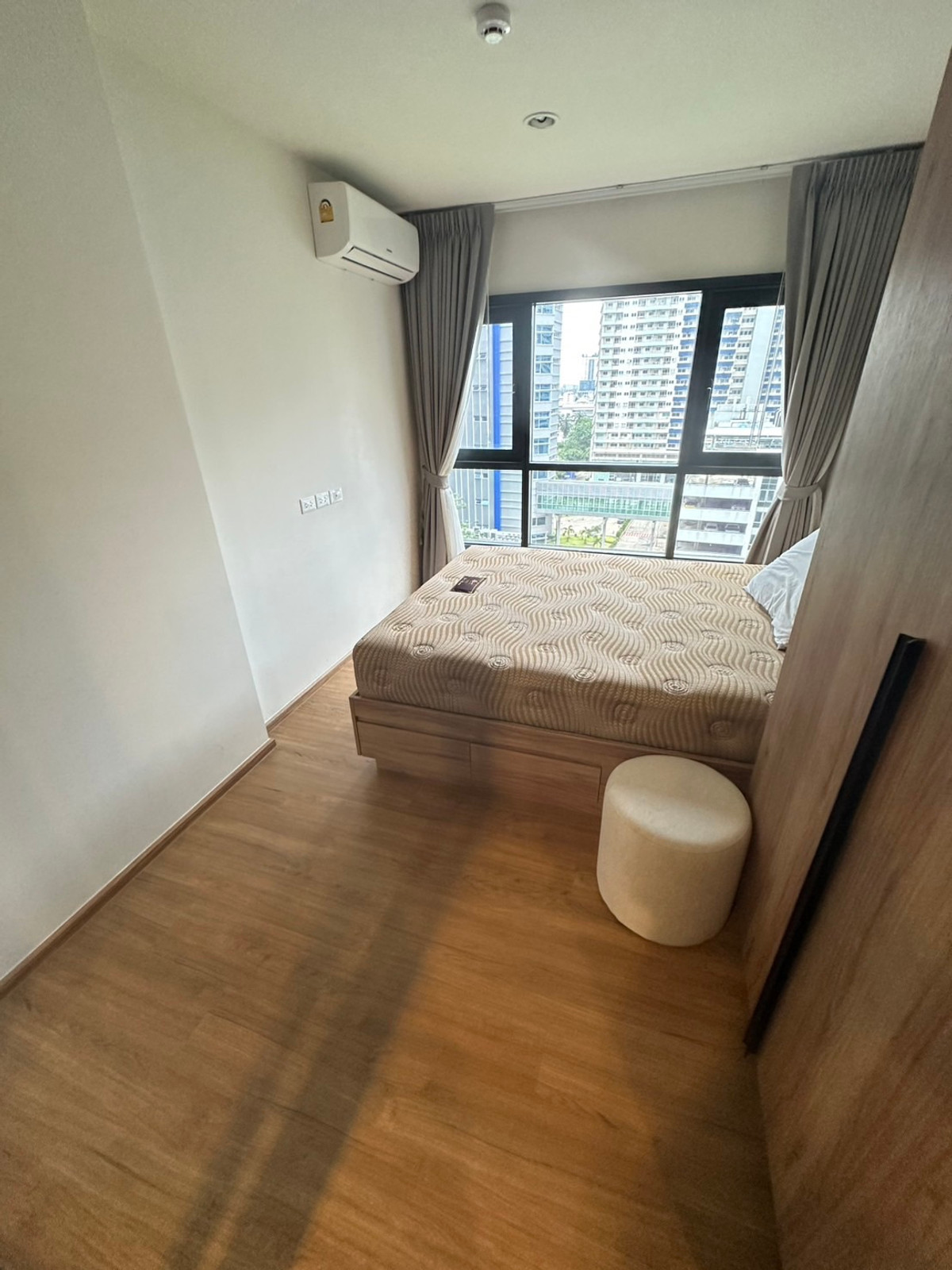 For RentCondoLadprao, Central Ladprao : For rent: The Line Vibe, 1 bedroom, 37 sqm., 10th floor, like new.