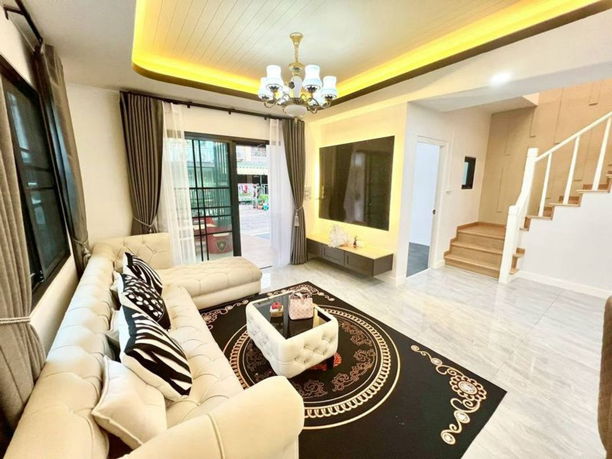 For SaleTownhomePathum Thani,Rangsit, Thammasat : 2-story townhouse for sale, Pruksa Village 12 (Rangsit-Khlong 3), near Future Park Rangsit, area 26.9 square wah, 3 bedrooms, Rangsit-Nakhon Nayok Road, Khlong Sam Subdistrict, Khlong Luang District, Pathum Thani.