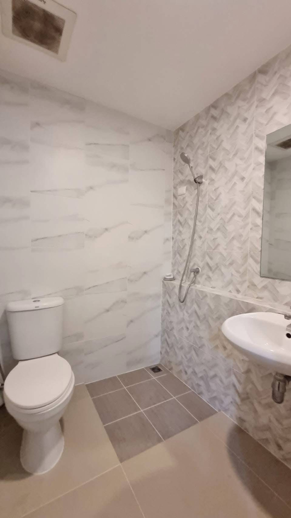 ให้เช่าทาวน์โฮมนวมินทร์ รามอินทรา : ให้เช่า ✨ Pleno Pahonyothin 54/1 ✨ 2 ห้องนอน 3 ห้องน้ำ เฟอร์นิเจอร์ และ เครื่องใช้ไฟฟ้าครบ 