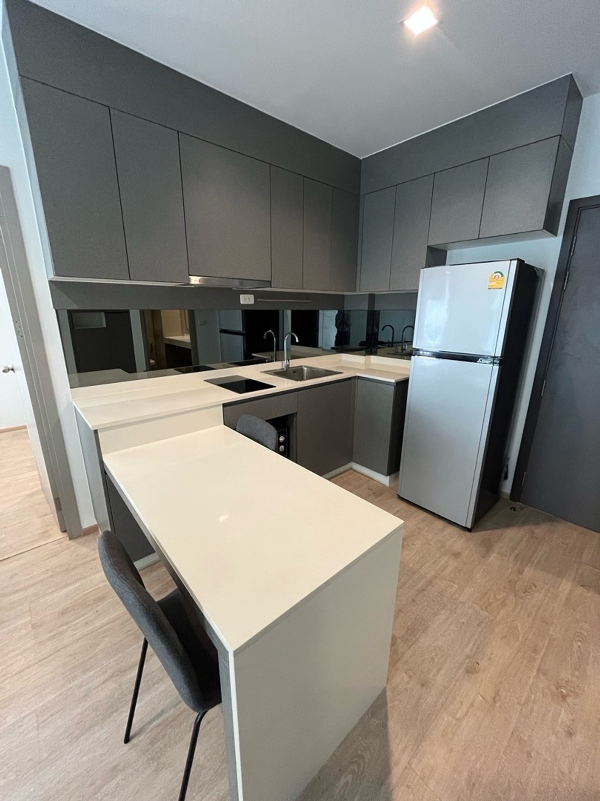 For SaleCondoRama9, Petchburi, RCA : Peeraphong FIFA 087-808-3690