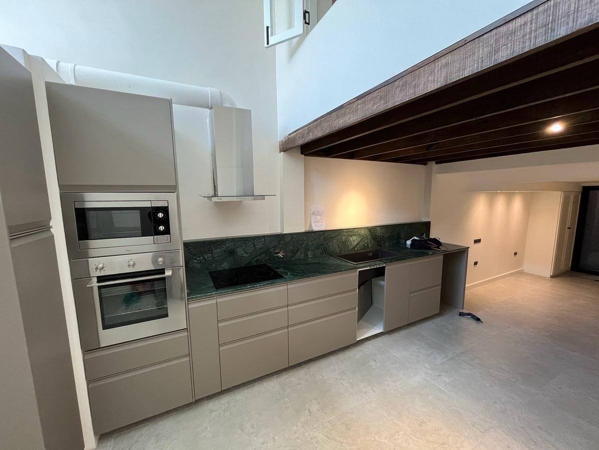 ให้เช่าโฮมออฟฟิศนานา : ให้เช่า โฮมออฟฟิศ นานา สุขุมวิท ใกล้ BTS สถานี นานา 800 เมตร