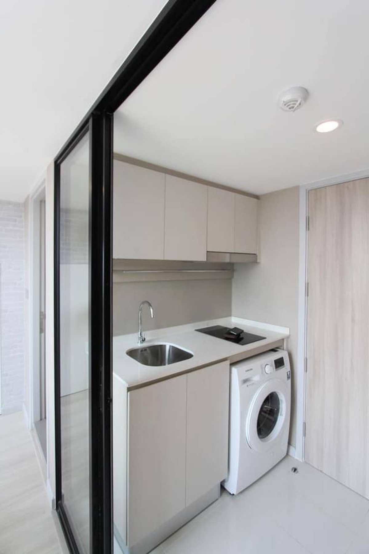 For RentCondoSathorn, Narathiwat : 💥CP-8163💥Knightsbridge Prime Sathorn 👉Line : @cozycondo