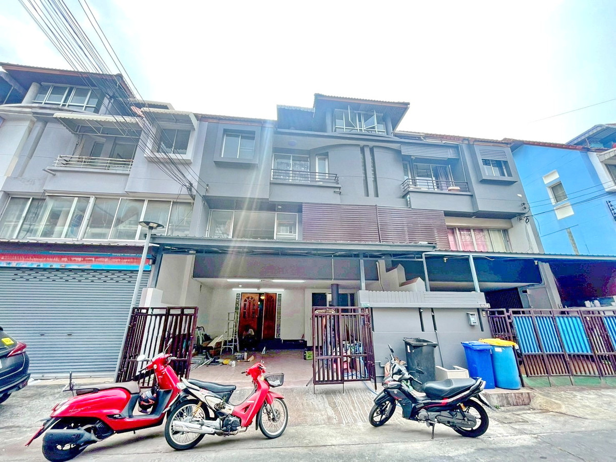 ให้เช่าทาวน์โฮมรัชดา ห้วยขวาง : H0155♛จดทะเบียนการค้าได้ New Renovate ให้เช่า ทาวน์โฮม 4 ห้องนอน⚝ลาดพร้าว 80∞099-5919653,065-9423251▚Line@sureresidence